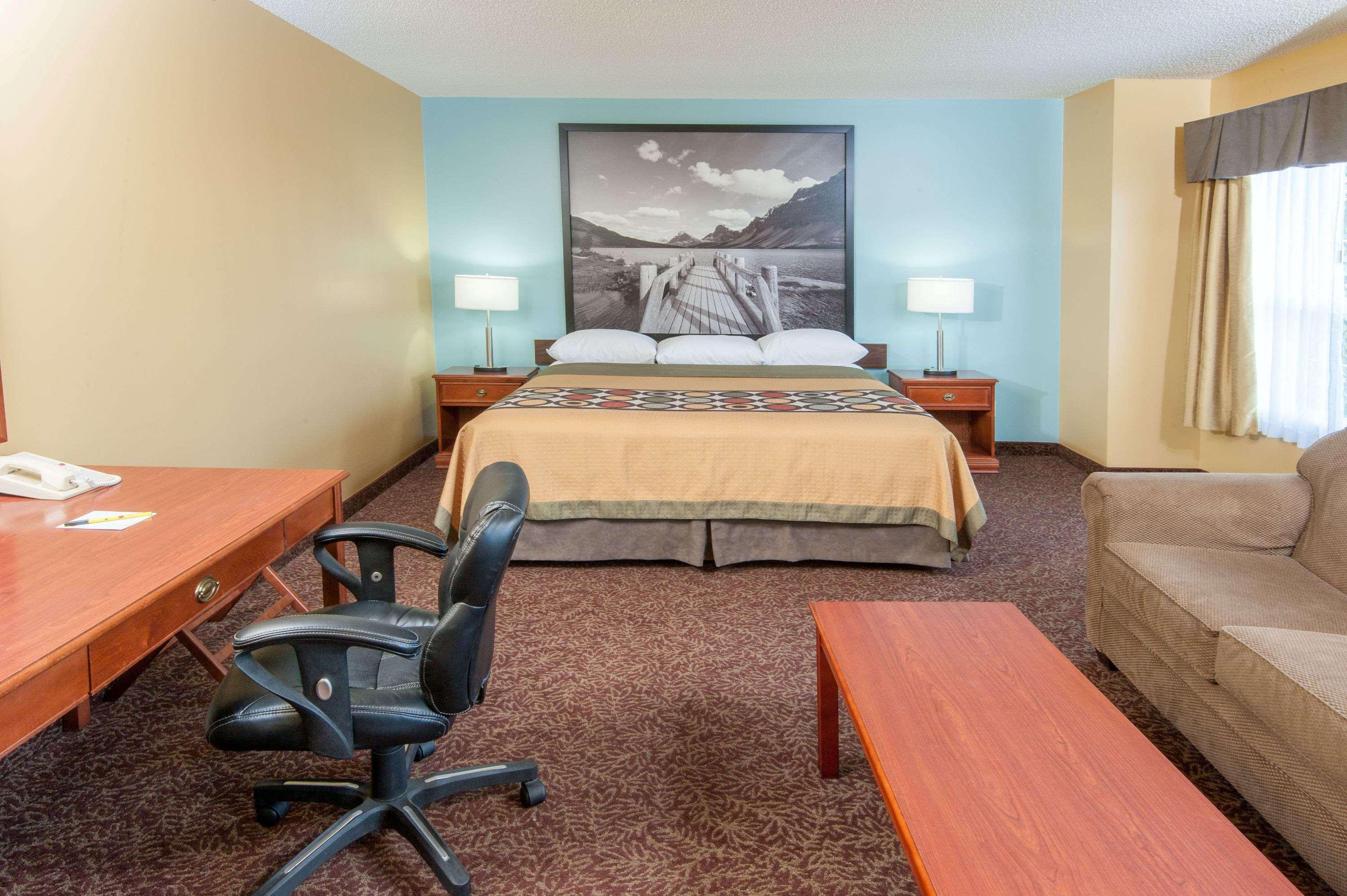 Hotel Super 8 By Wyndham Cochrane Esterno foto
