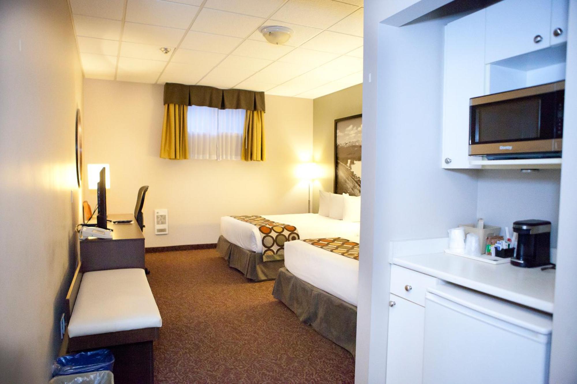Hotel Super 8 By Wyndham Cochrane Esterno foto